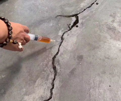 隆安混凝土裂缝修补技术详解​